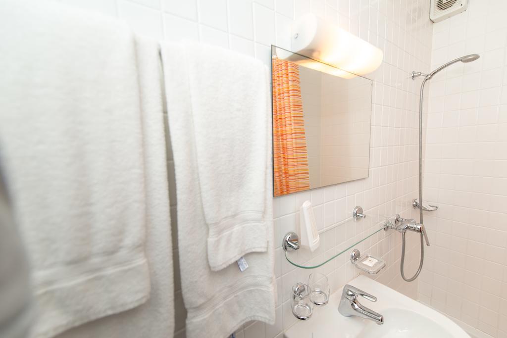 Hotel Rotes Haus Brugg (Aargau) Quarto foto